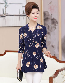 中年女性秋季服装选购指南 价格、品牌与穿搭解析